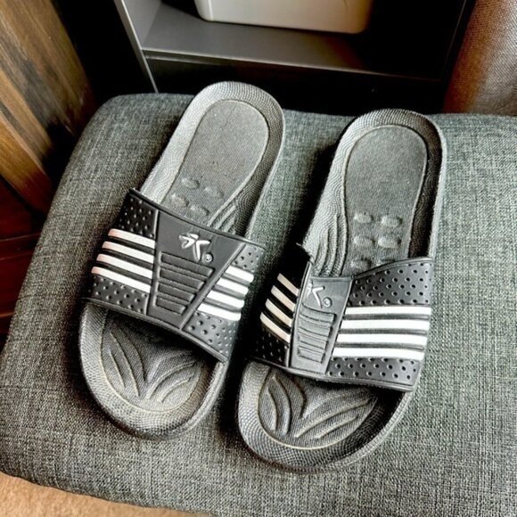 LIKE NEW | Laguna Black Men's Sandals - Picture 1 of 3